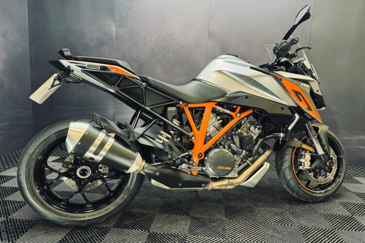 KTM 1290 SUPER DUKE GT