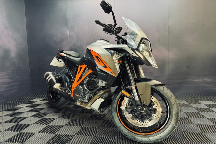 KTM 1290 SUPER DUKE GT