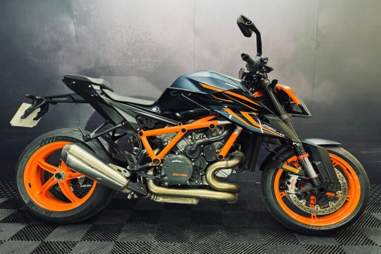 KTM 1290 SUPER DUKE R
