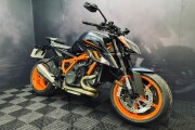 KTM 1290 SUPER DUKE R