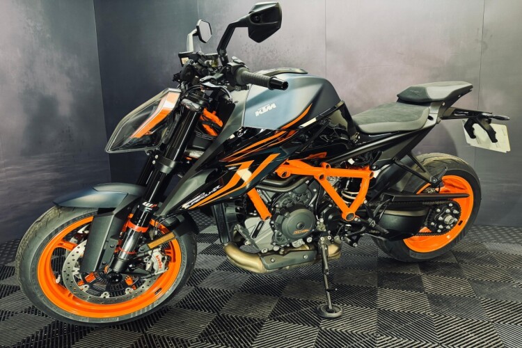 KTM 1290 SUPER DUKE R