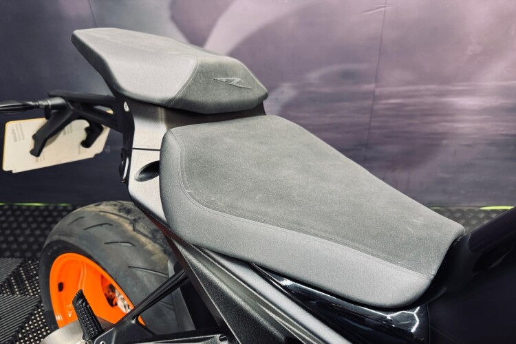 KTM 1290 SUPER DUKE R