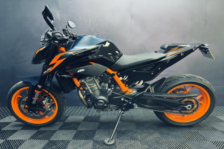 KTM 890 DUKE