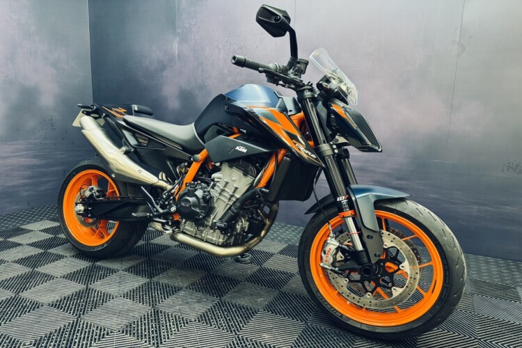 KTM 890 DUKE