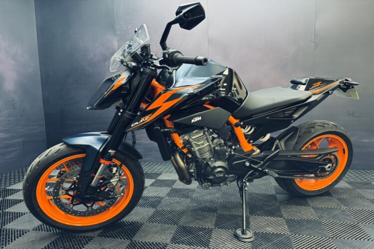 KTM 890 DUKE
