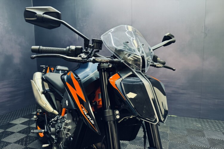 KTM 890 DUKE