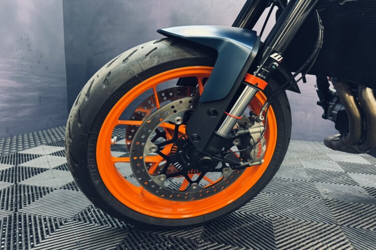 KTM 890 DUKE
