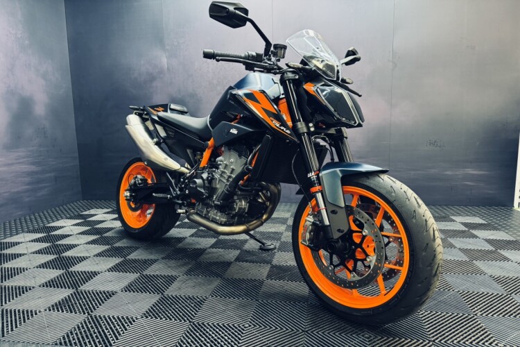 KTM 890 DUKE