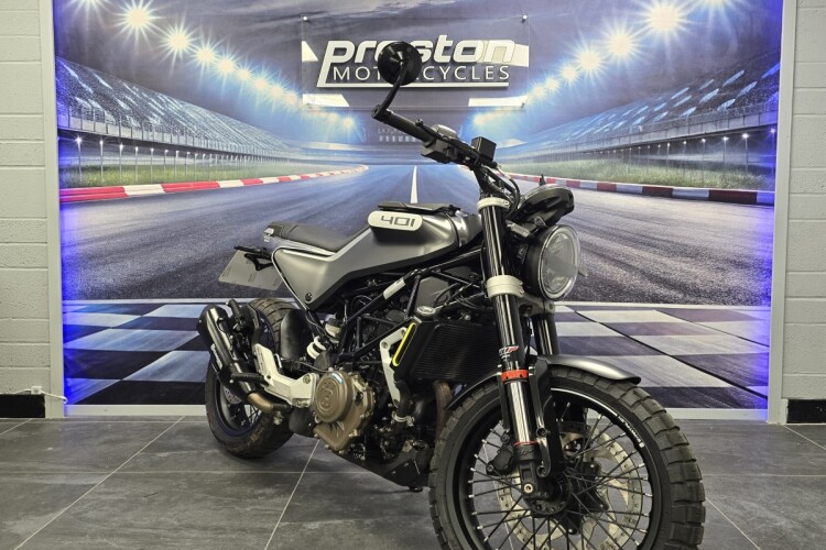 HUSQVARNA SVARTPILEN 401