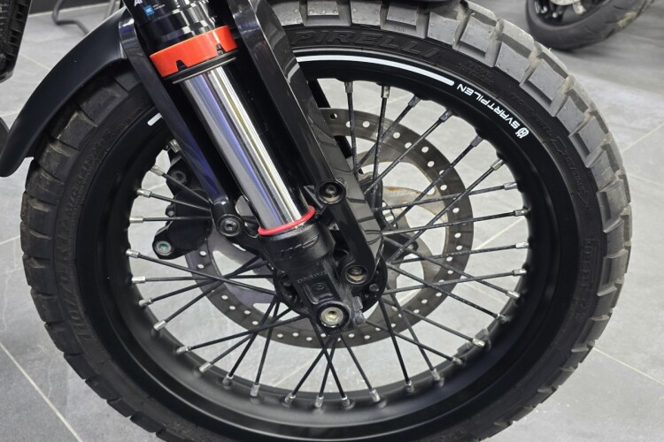 HUSQVARNA SVARTPILEN 401