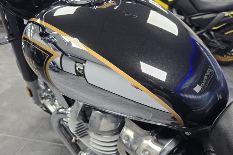 ROYAL ENFIELD CLASSIC 650