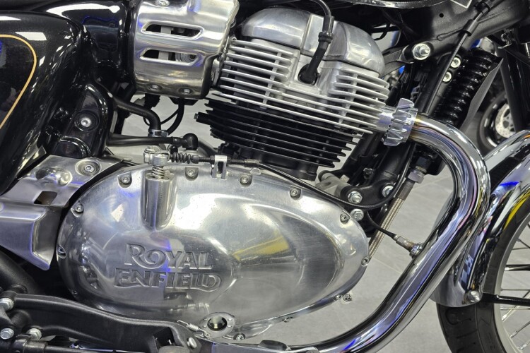 ROYAL ENFIELD CLASSIC 650