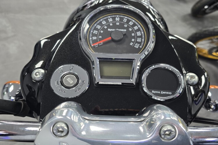 ROYAL ENFIELD CLASSIC 650