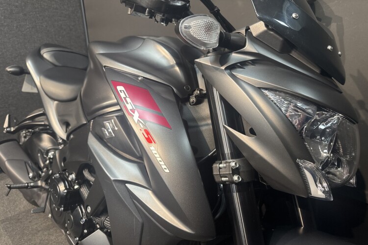 SUZUKI GSX-S1000