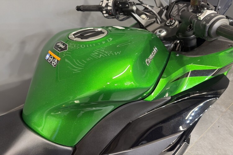 KAWASAKI NINJA 1100 SX
