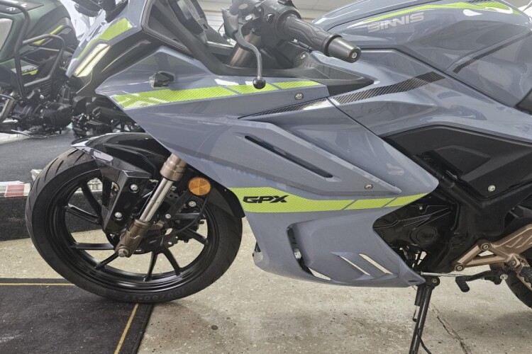 SINNIS GPX 125