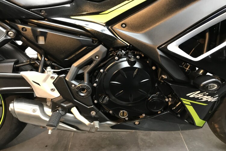 KAWASAKI NINJA 650
