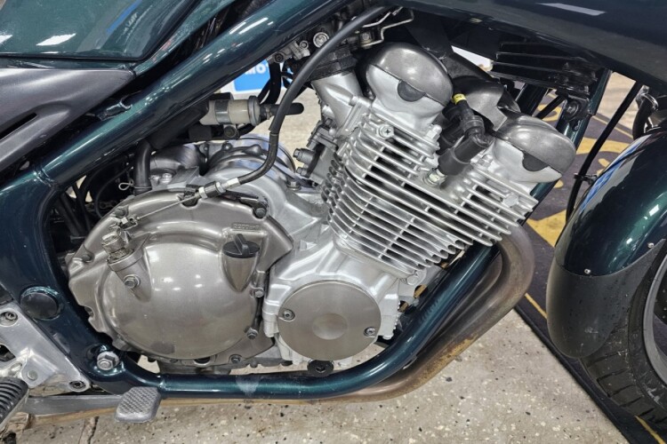 YAMAHA XJ 600 S DIVERSION