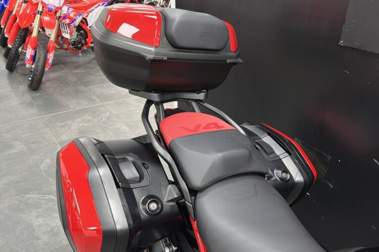 DUCATI MULTISTRADA V4