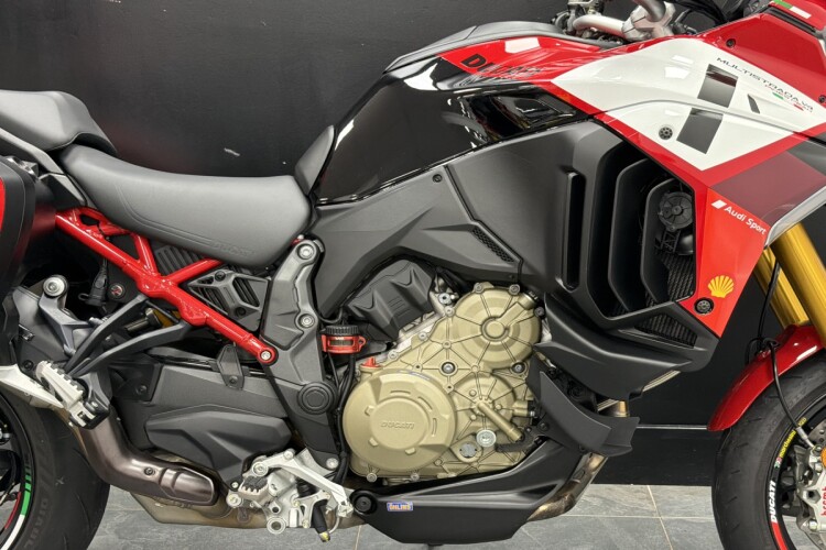 DUCATI MULTISTRADA V4