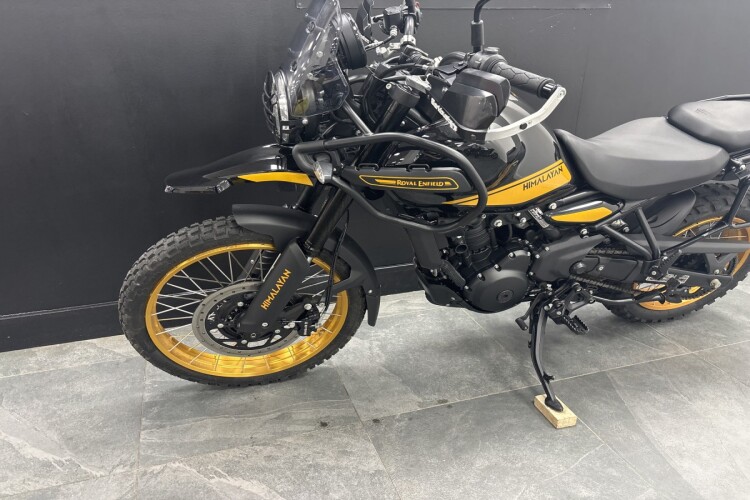 ROYAL ENFIELD HIMALAYAN 452