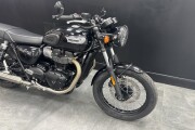 TRIUMPH BONNEVILLE T100