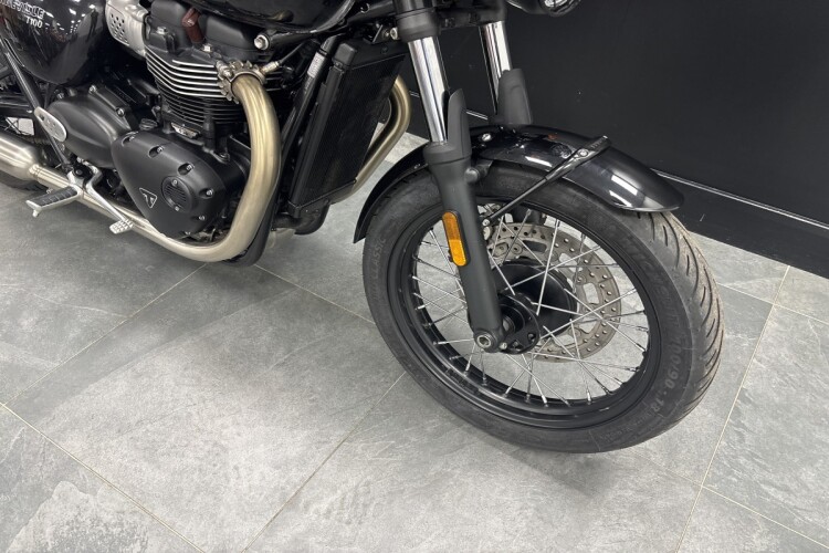 TRIUMPH BONNEVILLE T100