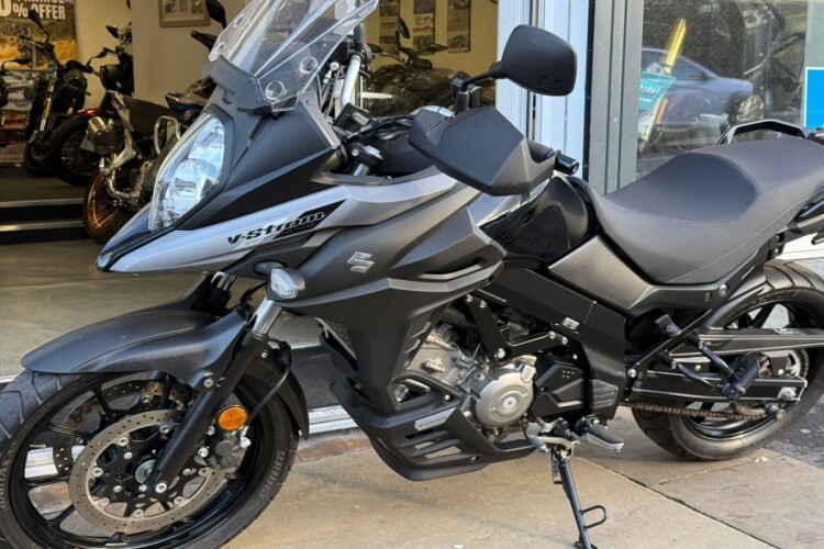 SUZUKI DL 650 AL9