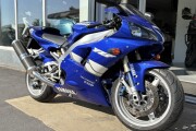 YAMAHA YZF-R1