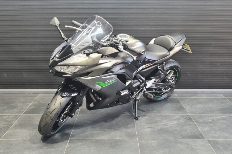 KAWASAKI NINJA 650