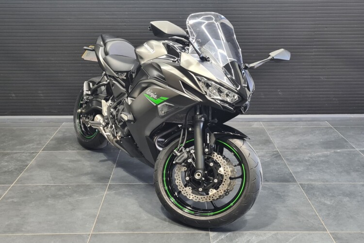 KAWASAKI NINJA 650