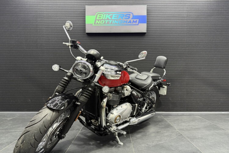 TRIUMPH SPEEDMASTER 1200