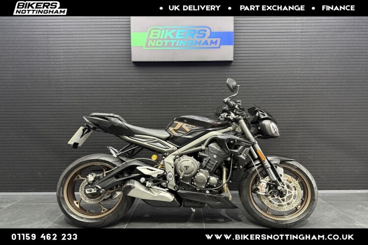 TRIUMPH STREET TRIPLE 765