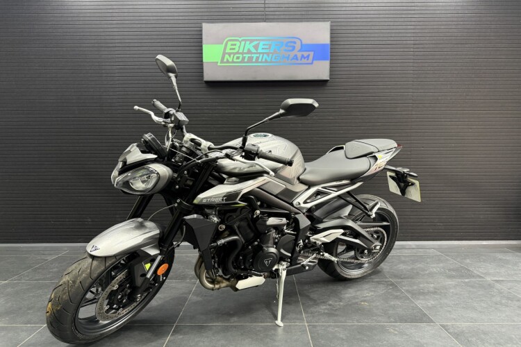 TRIUMPH STREET TRIPLE 765