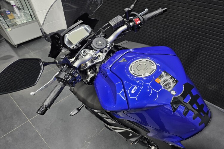 YAMAHA MT-10