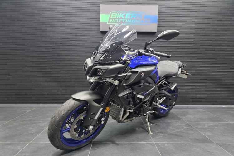 YAMAHA MT-10