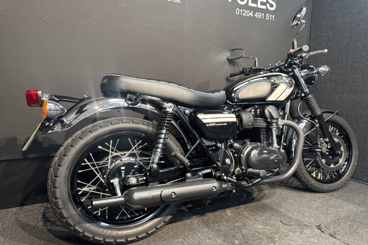 KAWASAKI W800