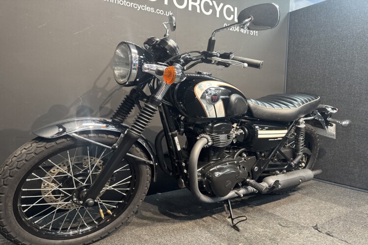 KAWASAKI W800