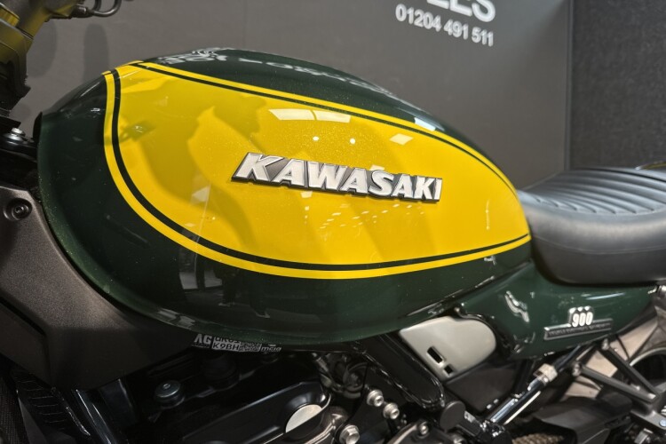 KAWASAKI Z900 RS