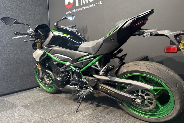 KAWASAKI Z900 SE