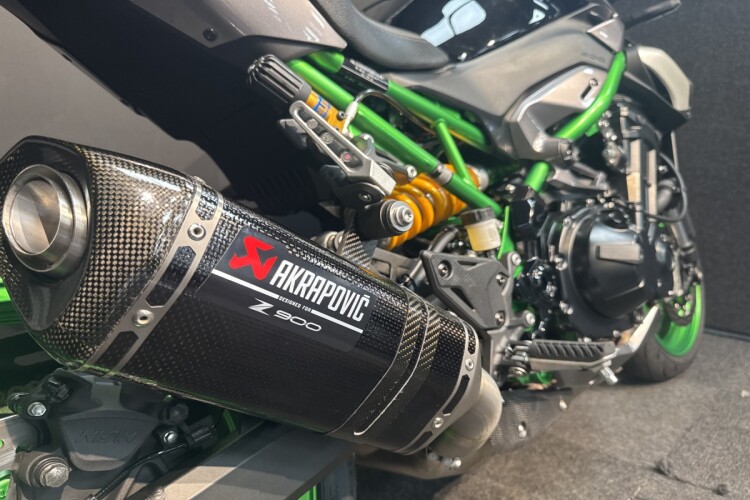KAWASAKI Z900 SE