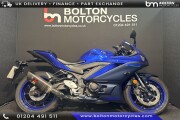 YAMAHA R3