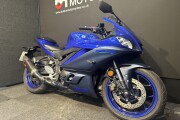 YAMAHA R3