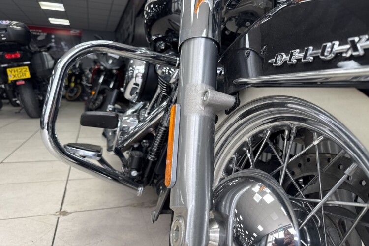 HARLEY-DAVIDSON SOFTAIL