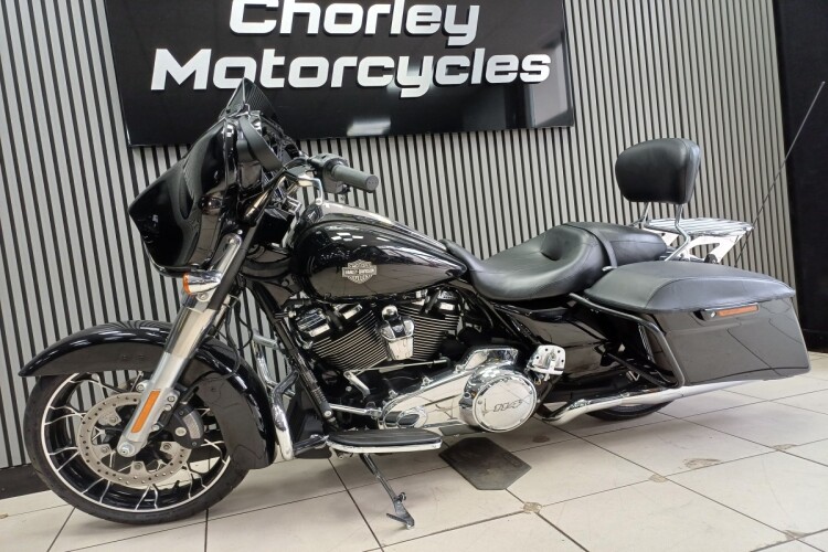 HARLEY-DAVIDSON STREET GLIDE SPECIAL