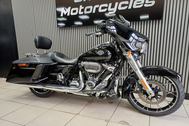 HARLEY-DAVIDSON STREET GLIDE SPECIAL