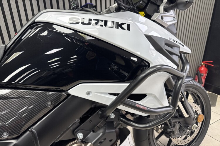 SUZUKI V-STROM 1050