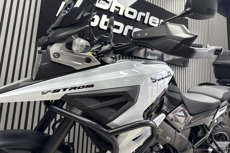SUZUKI V-STROM 1050