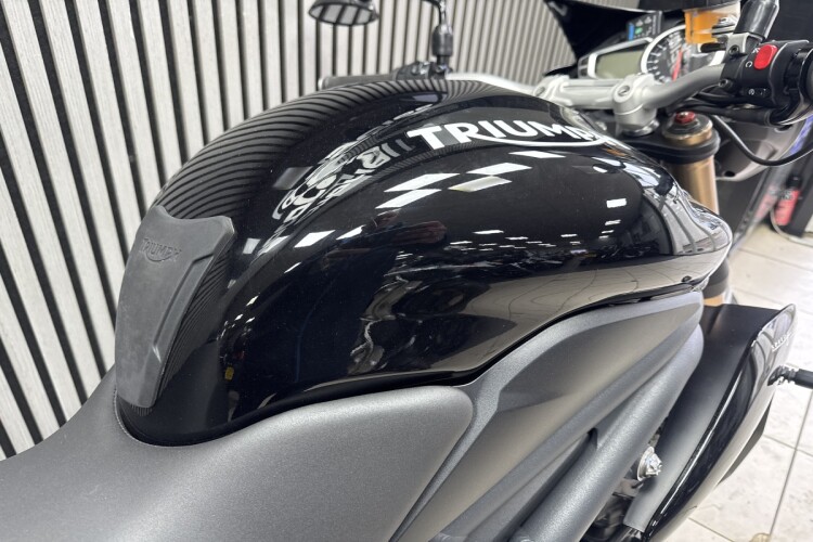 TRIUMPH SPEED TRIPLE 94