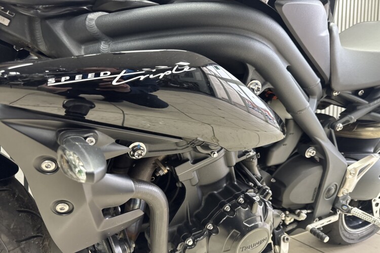 TRIUMPH SPEED TRIPLE 94